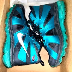 Air Max Griffey Fury GS ( Big Boys 5 or Women’s 6.5)